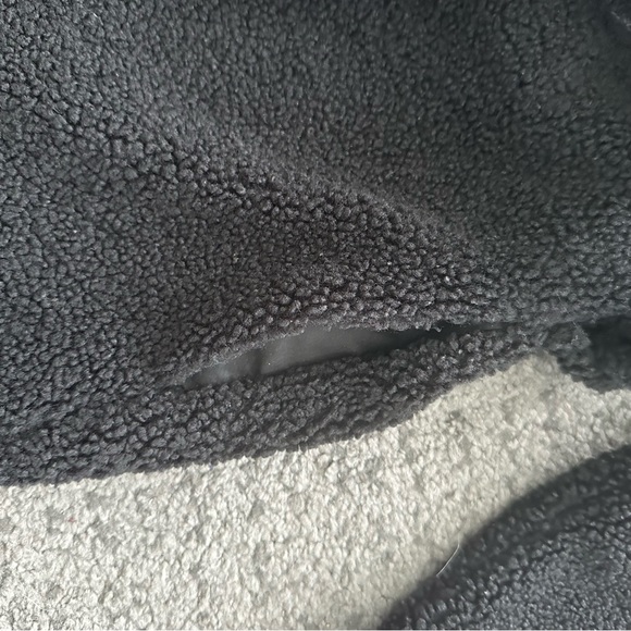 Uniqlo U Sherpa jacket with belt - Picture 14 of 14